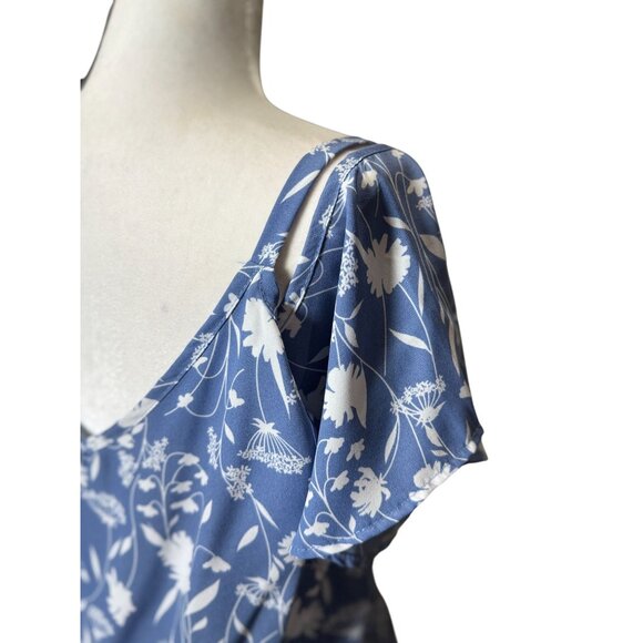 NEW Sienna Sky Blouse Top Womens M Blue white Floral Cold Shoulder Short Sleeve - Picture 9 of 12